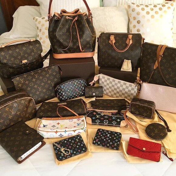 CHANEL Handbags - Solo Live Show.........Like This listing To Be Notified When I Go Live.